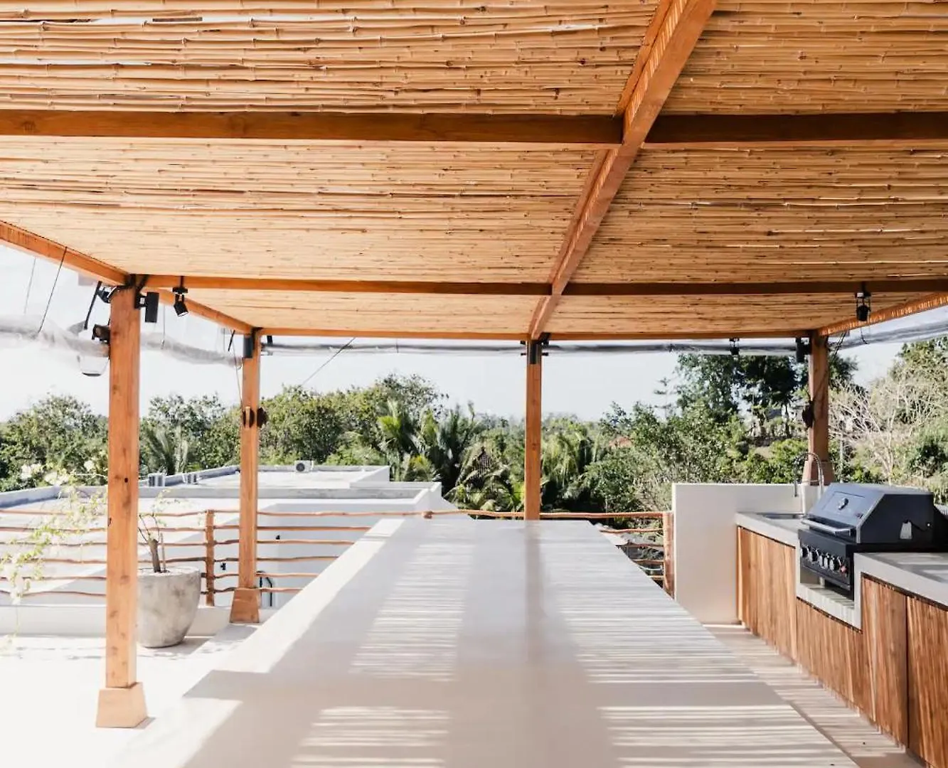 Villa Casa Vay - Luxury Home With Rooftop In Bingin Badung